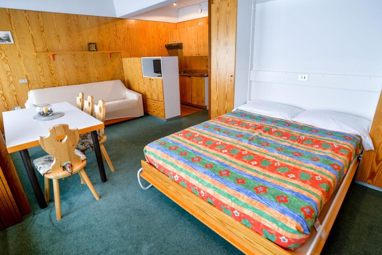 Res.Albare/Solaria Apt.Solandra Mezzana  Eksteriør bilde